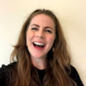 Meet your Posher, Lara